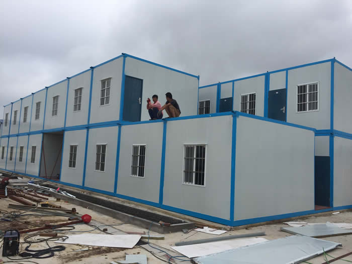 集裝箱活動房如何防火:巖棉夾芯板